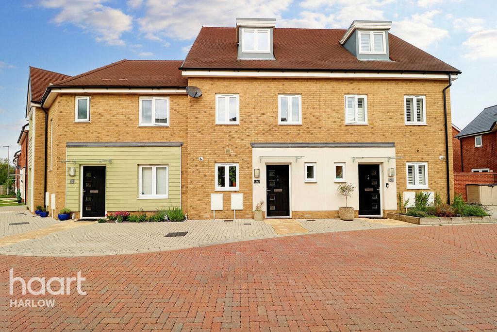 Huntley Road, Harlow 3 bed terraced house for sale £400,000