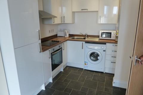 3 bedroom house share to rent, 39B Connaught Avenue