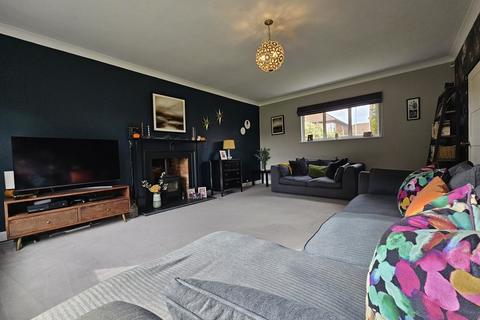 4 bedroom detached house to rent, Harlsey Road, Hartburn