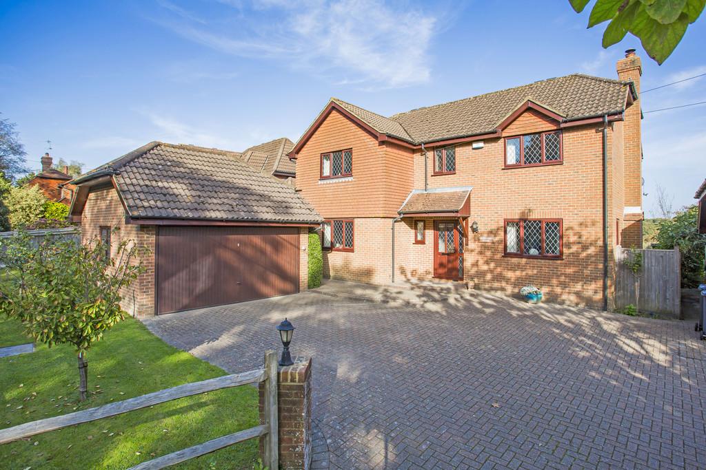 Maynards Green, Heathfield 4 bed detached house for sale £650,000