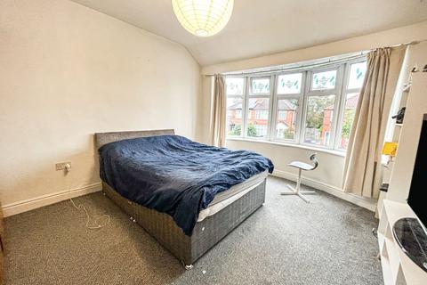 4 bedroom semi-detached house to rent, Stephens Road, Manchester, Greater Manchester, M20