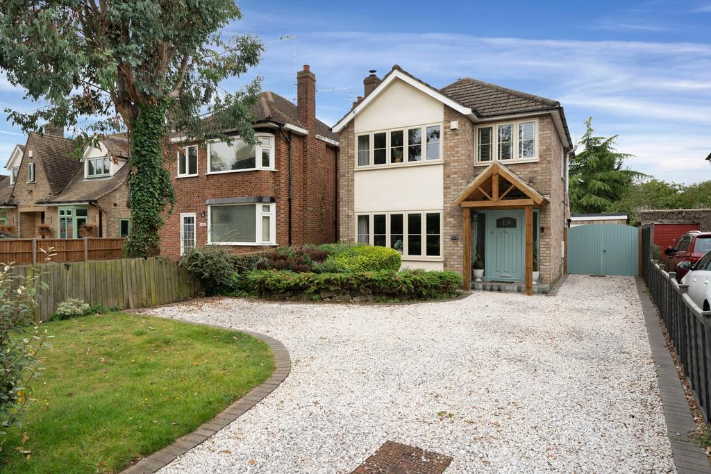 Itter Crescent, Walton, Peterborough, PE4 3 bed detached house for sale