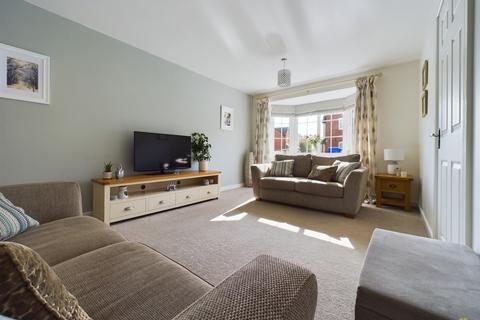 43 Sutton Crescent, Barton Under Needwood, Burton-on-trent, DE13 8FE