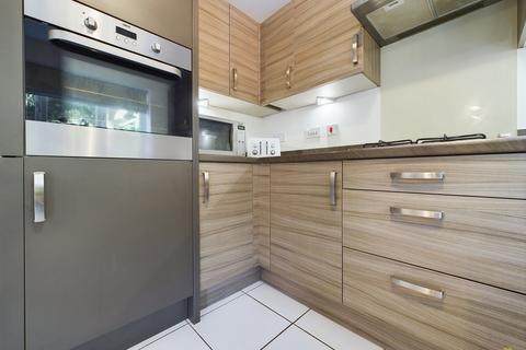 43 Sutton Crescent, Barton Under Needwood, Burton-on-trent, DE13 8FE