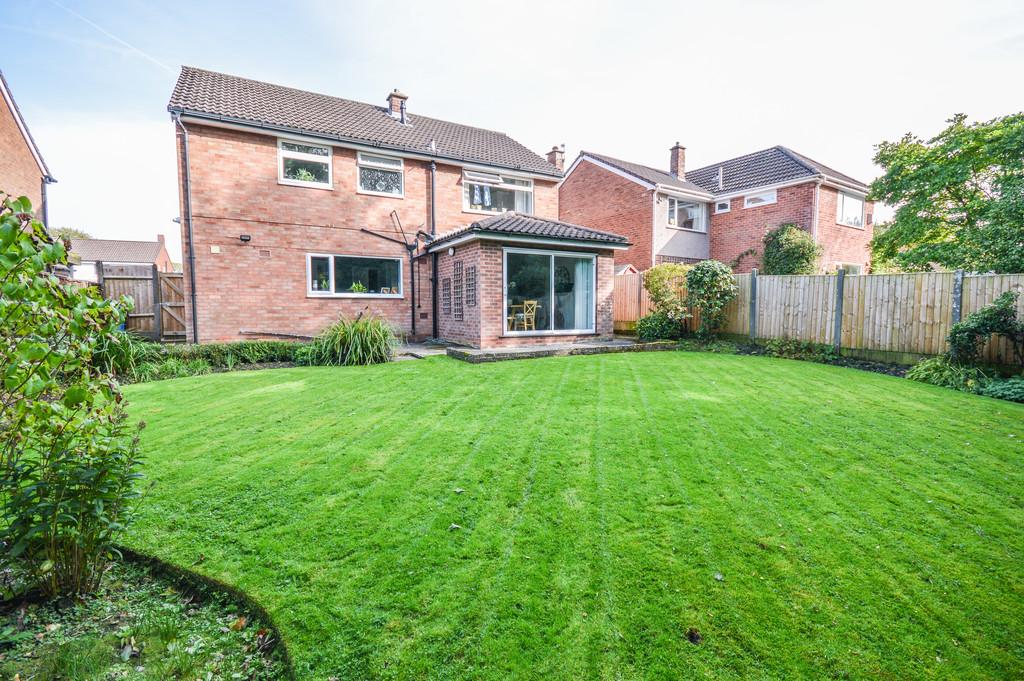 Woburn Drive, Hale, Altrincham 4 bed detached house £750,000
