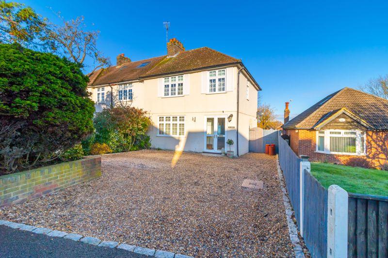 Farleigh Road, Warlingham 3 bed terraced house £575,000