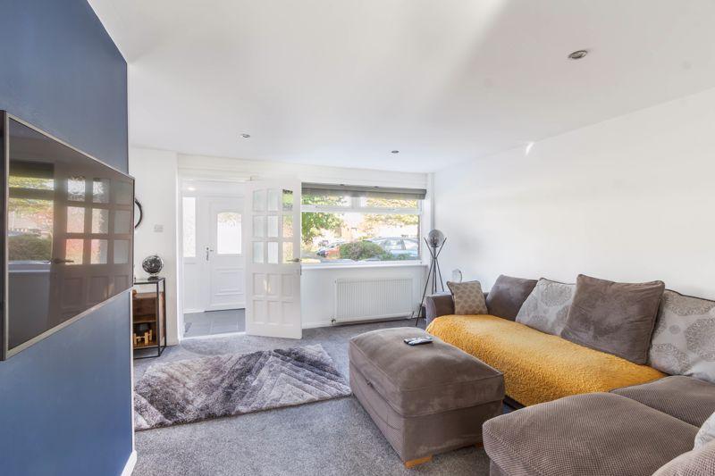Englefield Close, Kingston Park, Newcastle upon Tyne 3 bed semi