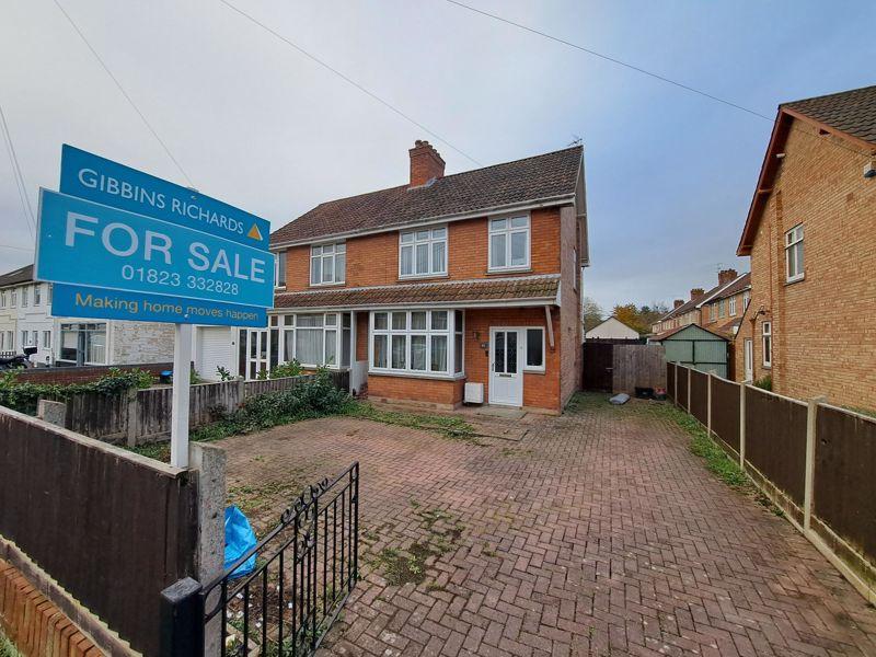 EASTLEIGH ROAD 3 bed semidetached house for sale £279,995