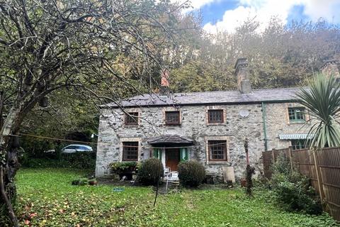 3 bedroom terraced house for sale, Llandygai, Gwynedd