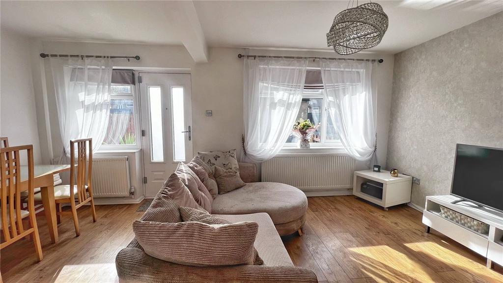 Lounge/ Dining Room