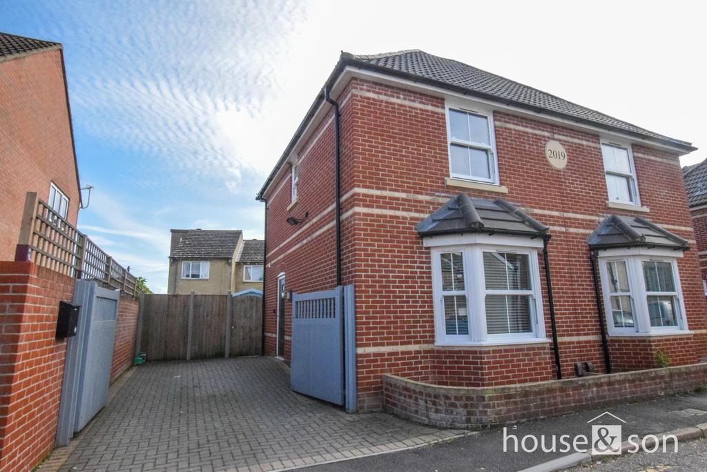 Dean Place, South Road, Kings Park, Bournemouth, BH1 3 bed semi