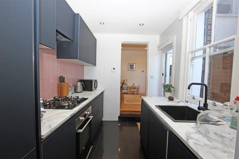 68 Bynes Road, South Croydon, CR2 0PR