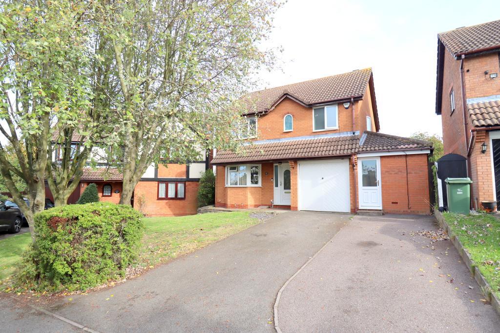 Cromer Way, Bushmead, Luton, Bedfordshire, LU2 7EE 5 bed detached house