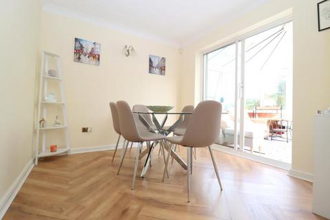 49 Cromer Way, Luton, LU2 7EE