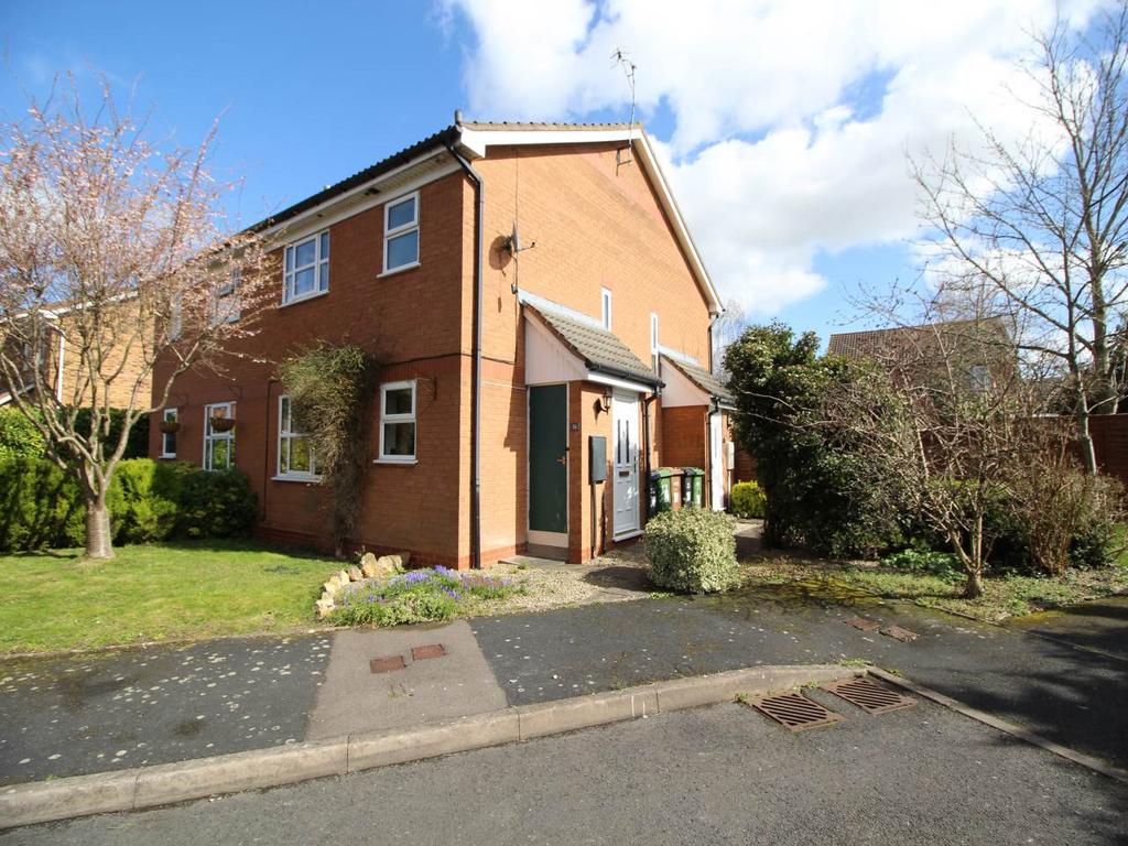 36 Larkspur Drive, Evesham 1 bed house £675 pcm (£156 pw)