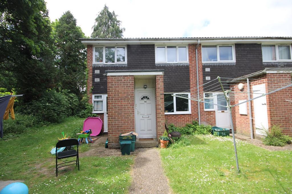 Redfield Court, Newbury, RG14 2 bed for sale £169,995