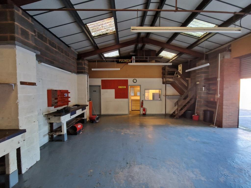 Goods Yard, Derby Road, Belper... Industrial unit £1,292 pcm (£298 pw)