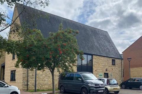 Office to rent - Milton Keynes MK12