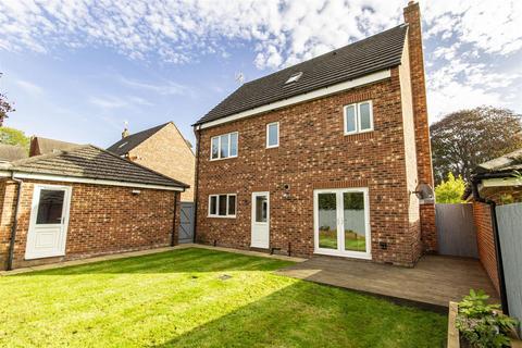 5 bedroom detached house for sale, Old Pheasant Court, Chesterfield