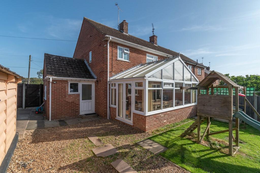 Groveside, East Rudham, PE31 3 bed semidetached house for sale £255,000