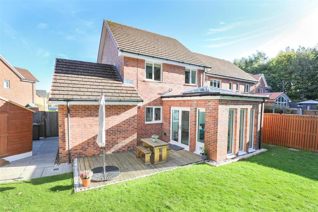 Methven Drive, Glenrothes 4 bed detached house £284,995