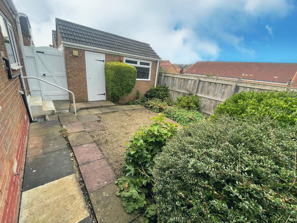 High Rifts, Stainton, Middlesbrough 2 bed semidetached bungalow for
