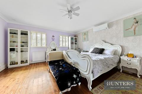 Warren Lodge House Warren Road, Kingston Upon Thames, KT2 7HY