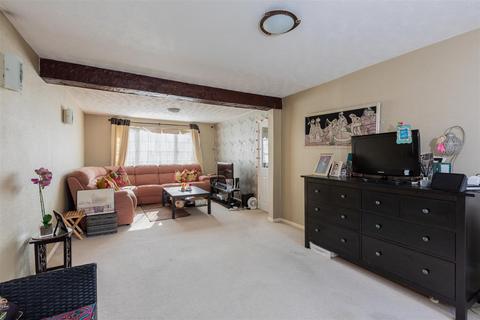 120 Clare Road, Maidenhead, SL6 4DH