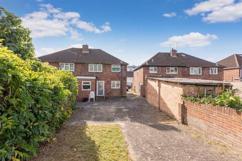 120 Clare Road, Maidenhead, SL6 4DH