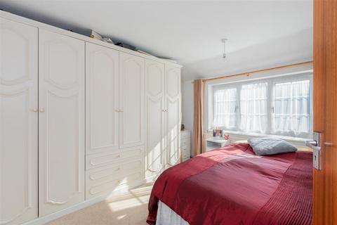 120 Clare Road, Maidenhead, SL6 4DH