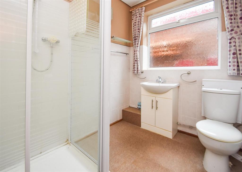 10 Gardeners Way - Shower Room.jpg