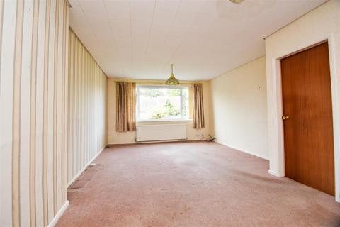10 Gardeners Way, Wombourne, Wolverhampton, WV5 0BX