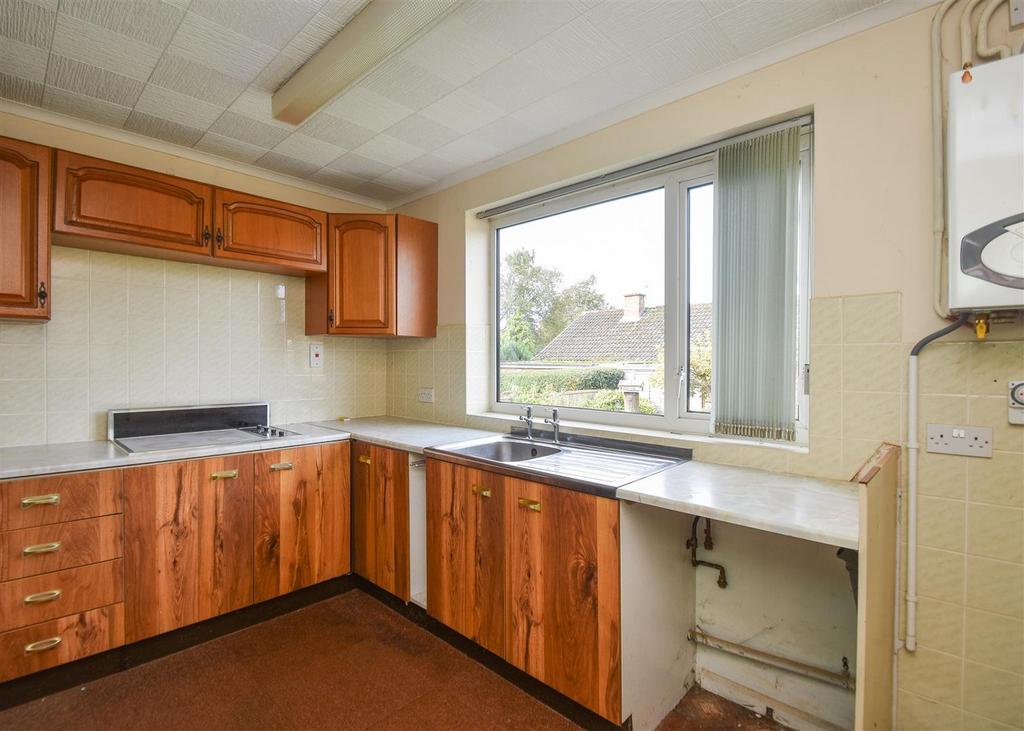 10 Gardeners Way - Kitchen (3).jpg