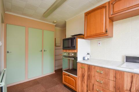 10 Gardeners Way, Wombourne, Wolverhampton, WV5 0BX