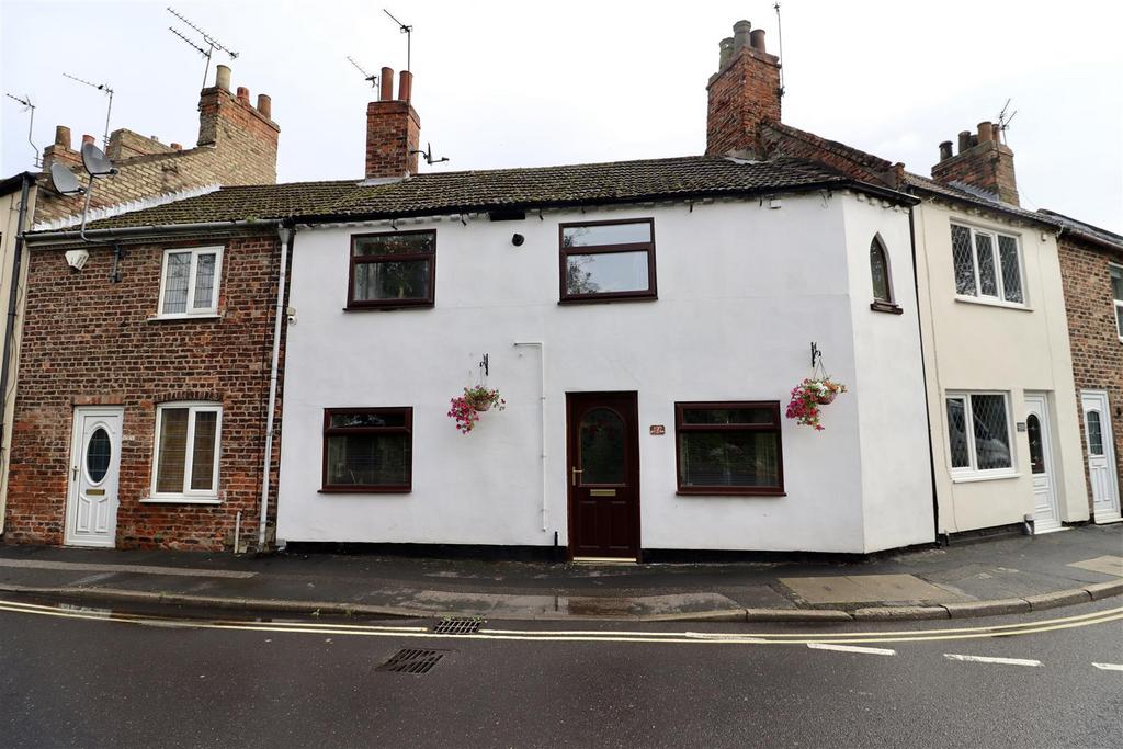 Hailgate, Howden, Goole 3 bed terraced house for sale £190,000