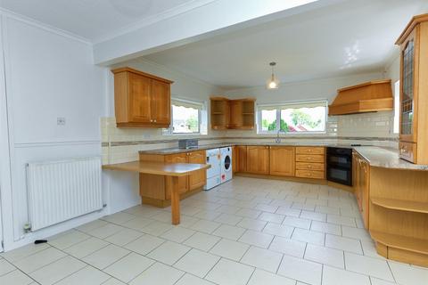 2 bedroom bungalow for sale - Kimberley Lane, St. Martins, Oswestry.