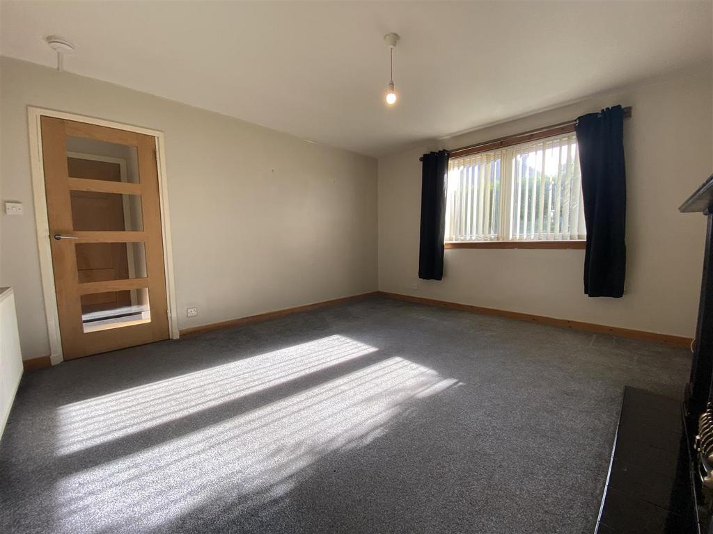 Dunsinane Drive, Perth 2 bed flat £650 pcm (£150 pw)