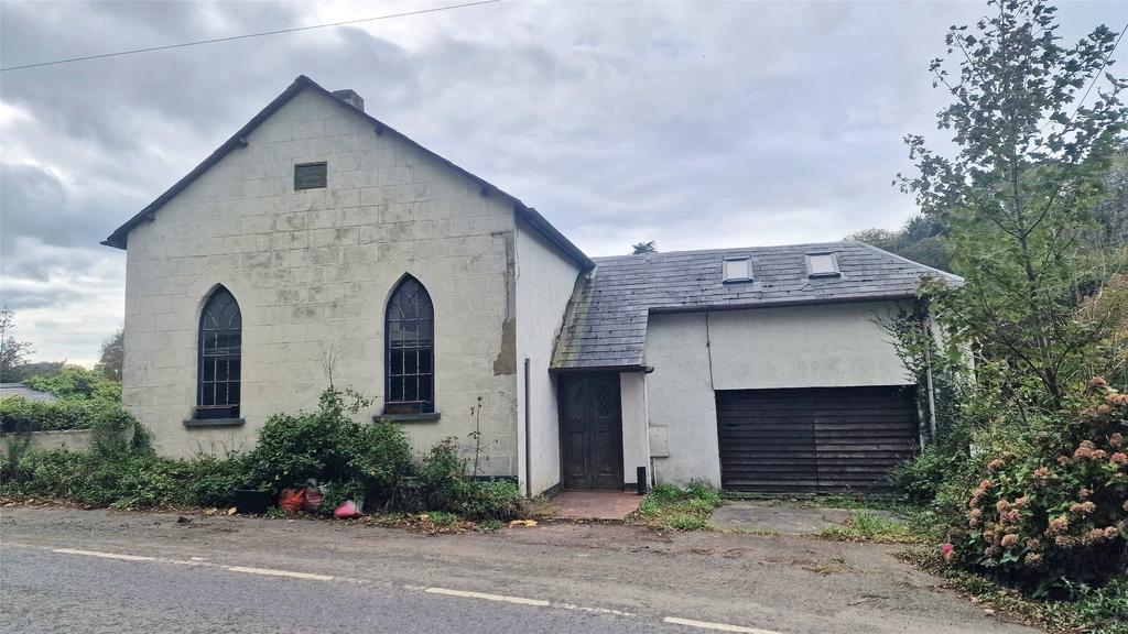 Bush, Bude, Cornwall, EX23 4 bed detached house £135,000