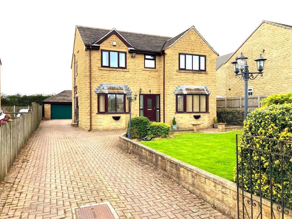 Moor Close Lane, Queensbury, Bradford 13 4 bed detached house £425,000