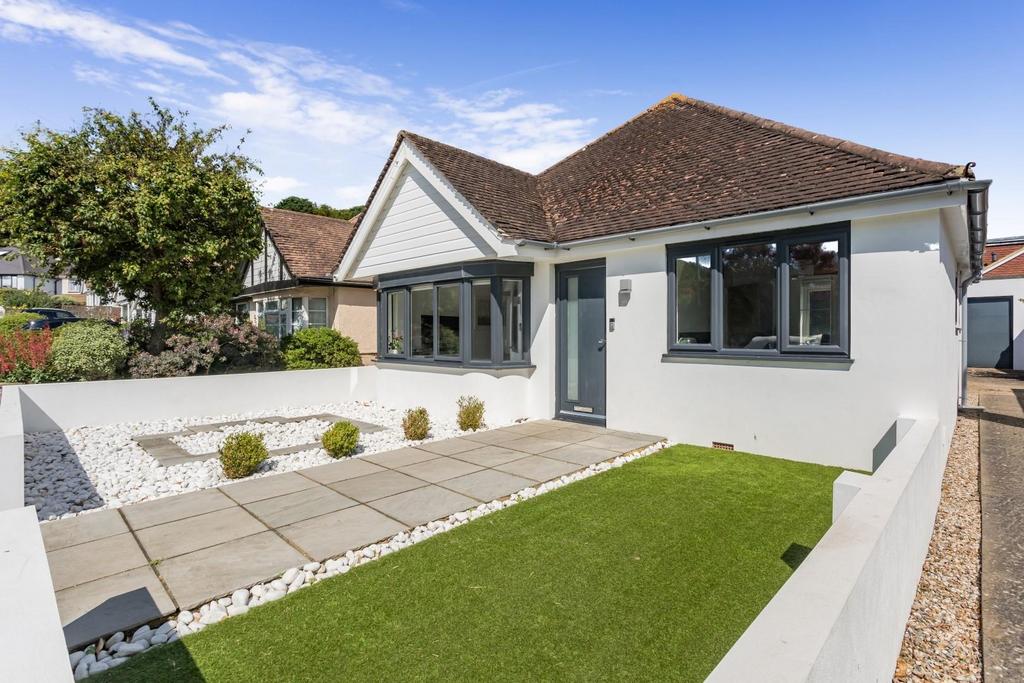 Eley Crescent, Rottingdean 3 bed detached bungalow £579,950
