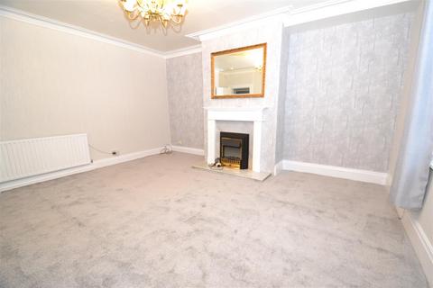 4 Balmoral Place, Queensbury, Bradford, BD13 2DR