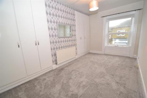 4 Balmoral Place, Queensbury, Bradford, BD13 2DR