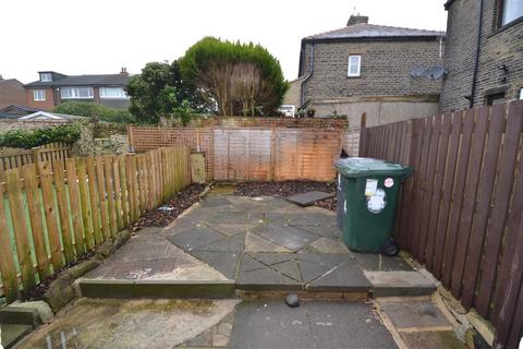 4 Balmoral Place, Queensbury, Bradford, BD13 2DR