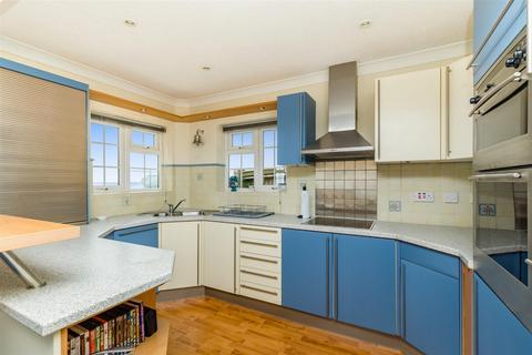 2 bedroom detached house for sale - Marine Drive, Rottingdean, Brighton