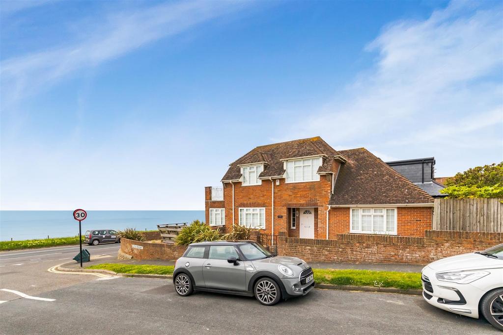 Marine Drive, Rottingdean, Brighton 2 bed detached house for sale £