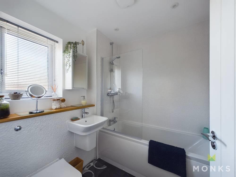 Bathroom.jpg
