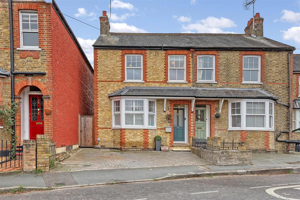 Lady Lane, Chelmsford 3 bed semidetached house £600,000