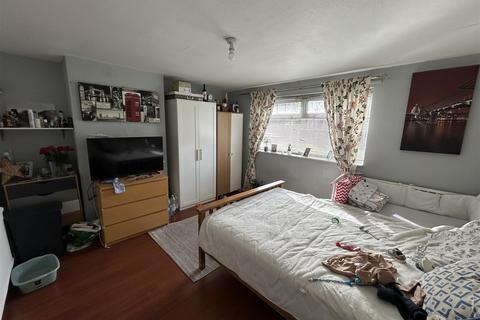 3 bedroom semi-detached house for sale, Aldykes, Hatfield