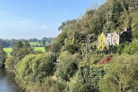 4 bedroom detached house for sale, Bridge Street, Llandeilo