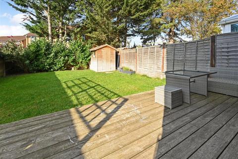 3 bedroom end of terrace house for sale - Lime Avenue, Westergate